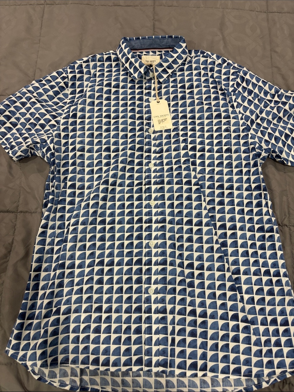 Men's Short-Sleeve Geometric Button-Down Shirt in Navy